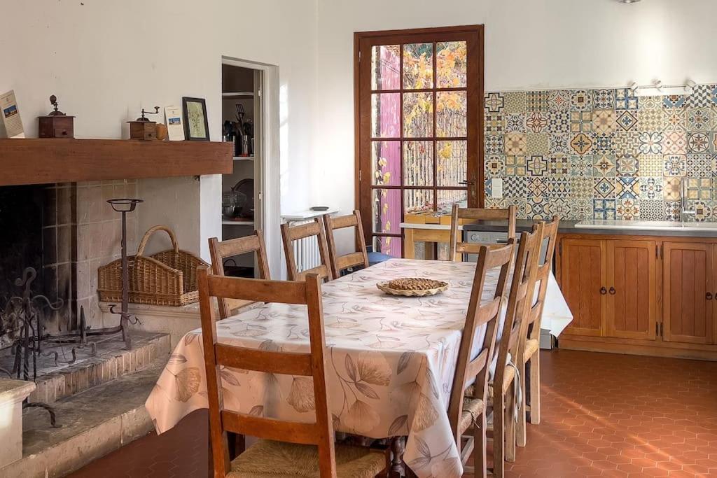 Mas De Charme En Pleine Camargue Villa Saint-Gilles  Exterior photo