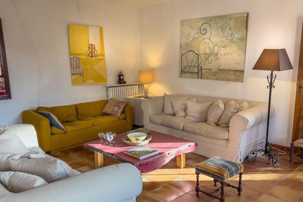 Mas De Charme En Pleine Camargue Villa Saint-Gilles  Exterior photo